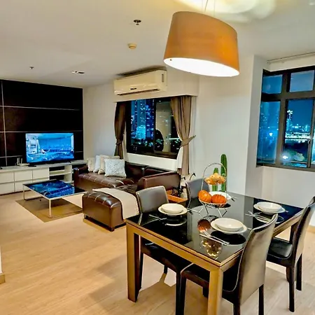 High Floor Great View 2Br 2Ba 3 Mins To Nana Bts Apartment