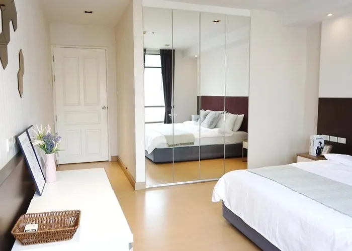 High Floor Great View 2br 2ba 3 Mins To Nana Bts *