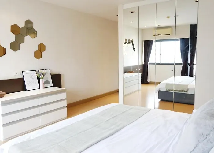 High Floor Great View 2br 2ba 3 Mins To Nana Bts Apartment Bangkok