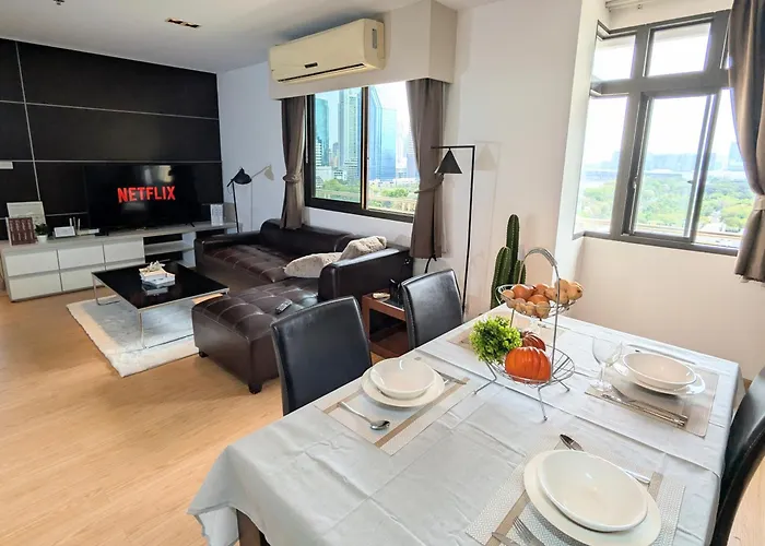 High Floor Great View 2br 2ba 3 Mins To Nana Bts