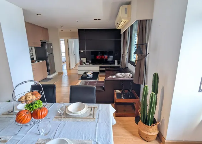 High Floor Great View 2br 2ba 3 Mins To Nana Bts Bangkok
